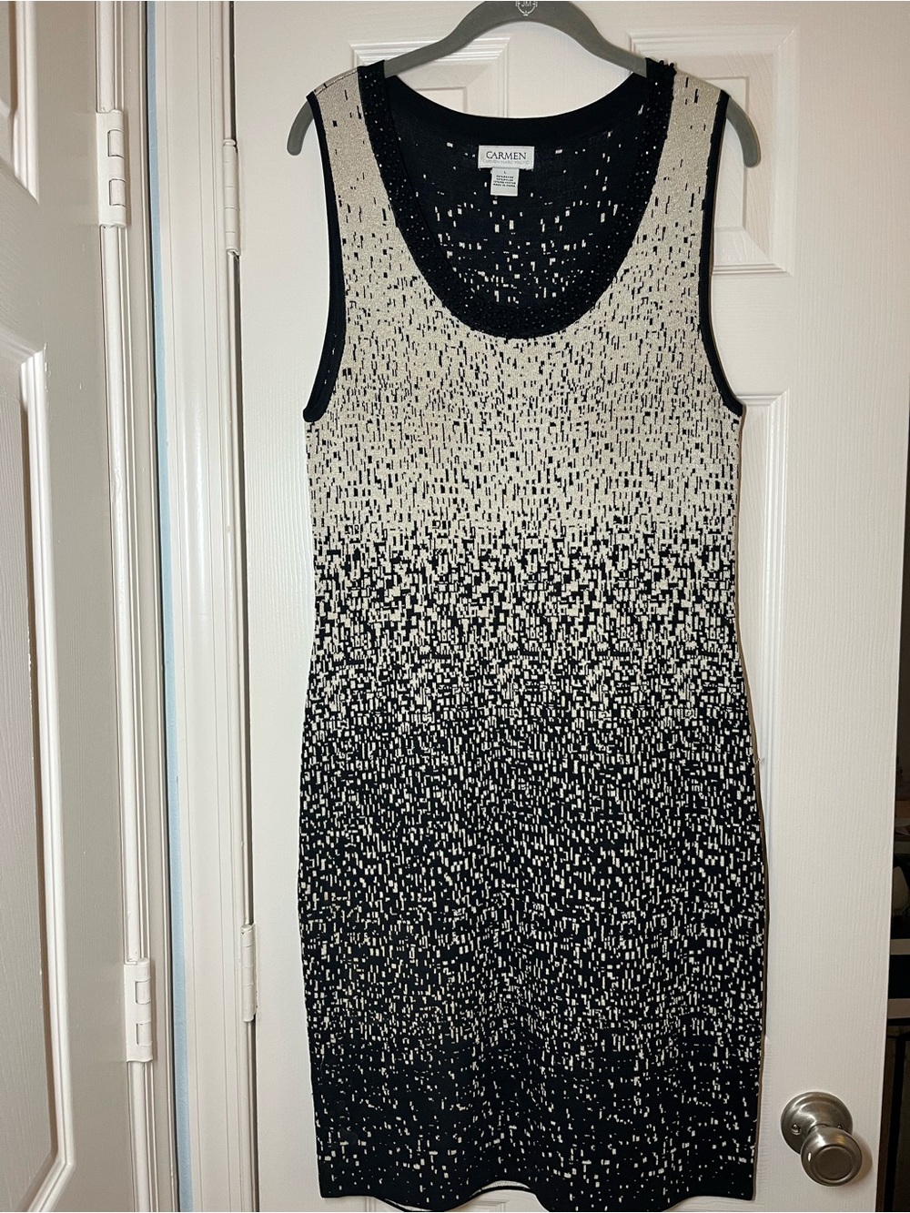 Carmen Marc Valvo Black and Cream Knit Sleeveless Sheath Dress